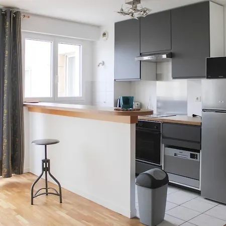 Bright And Quiet With Unobstructed View * Boulogne-Billancourt